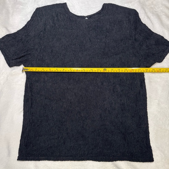 Vintage Black Crinkle Shoulder Pad Top – Gloria Lance – M Petite – Made in USA - Picture 4 of 7
